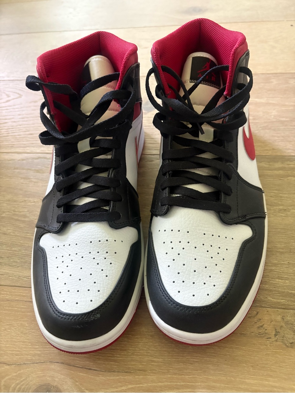 Jordan High-Top Sneakers White Black Red
